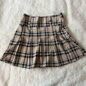 Beige Plaid Mini Skirt🤍🧸